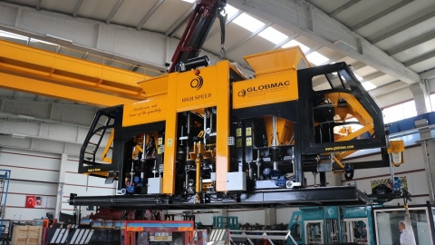Globmac has the honor for being the first company to export a full plant of block and interlock making machine to Uruguay.